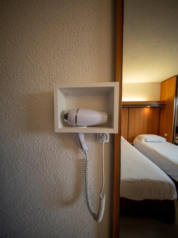 Brit Hotel La Bonne Etape Évreux Eksteriør bilde
