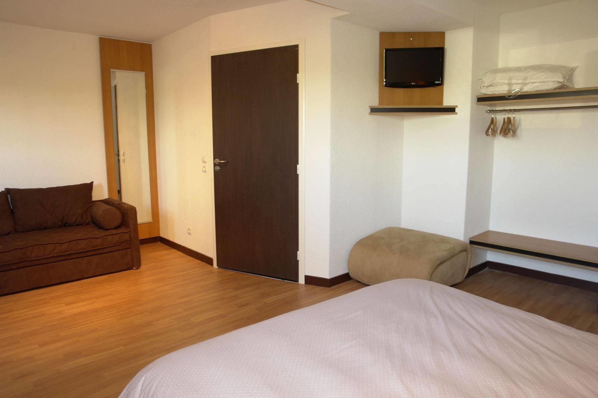 Brit Hotel La Bonne Etape Évreux Eksteriør bilde